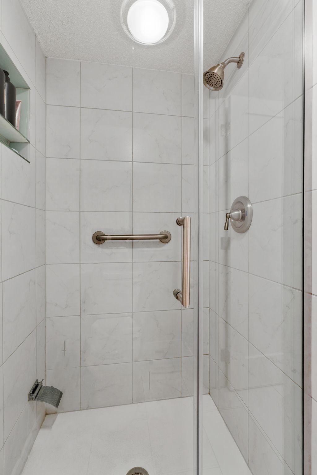 37-web-or-mls-2485 Lodin Ln E-37.jpg