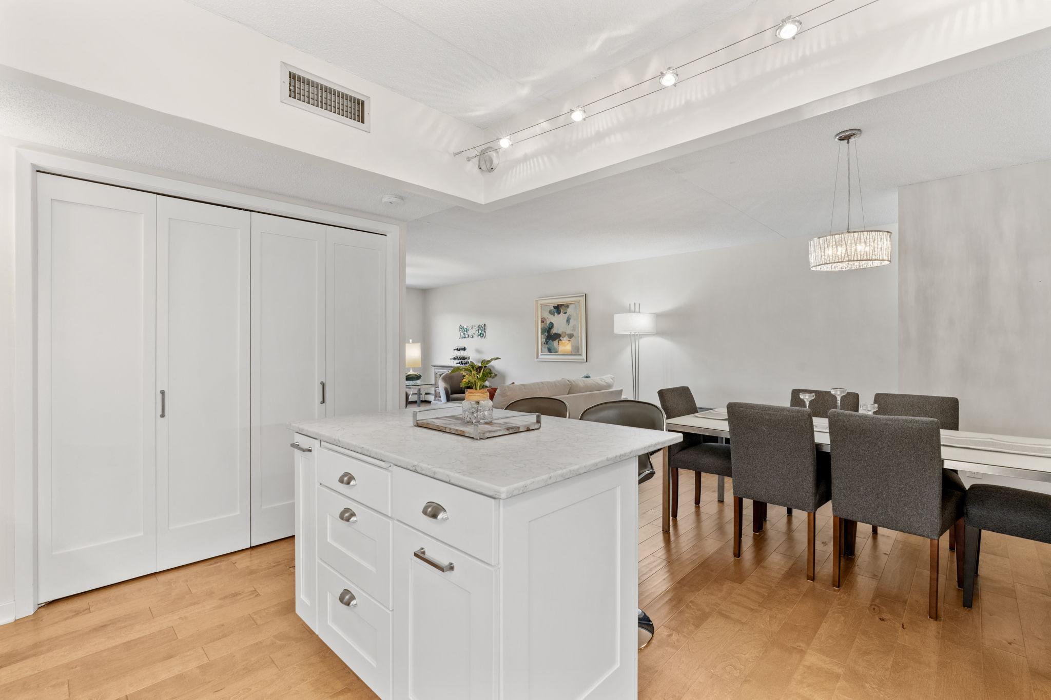 22-web-or-mls-2485 Lodin Ln E-22.jpg