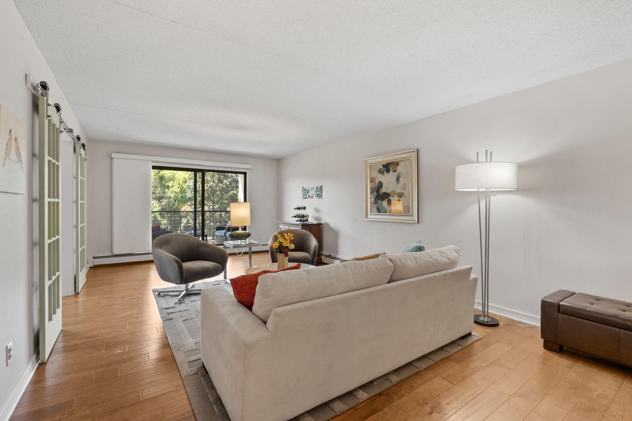 12-web-or-mls-2485 Lodin Ln E-12.jpg