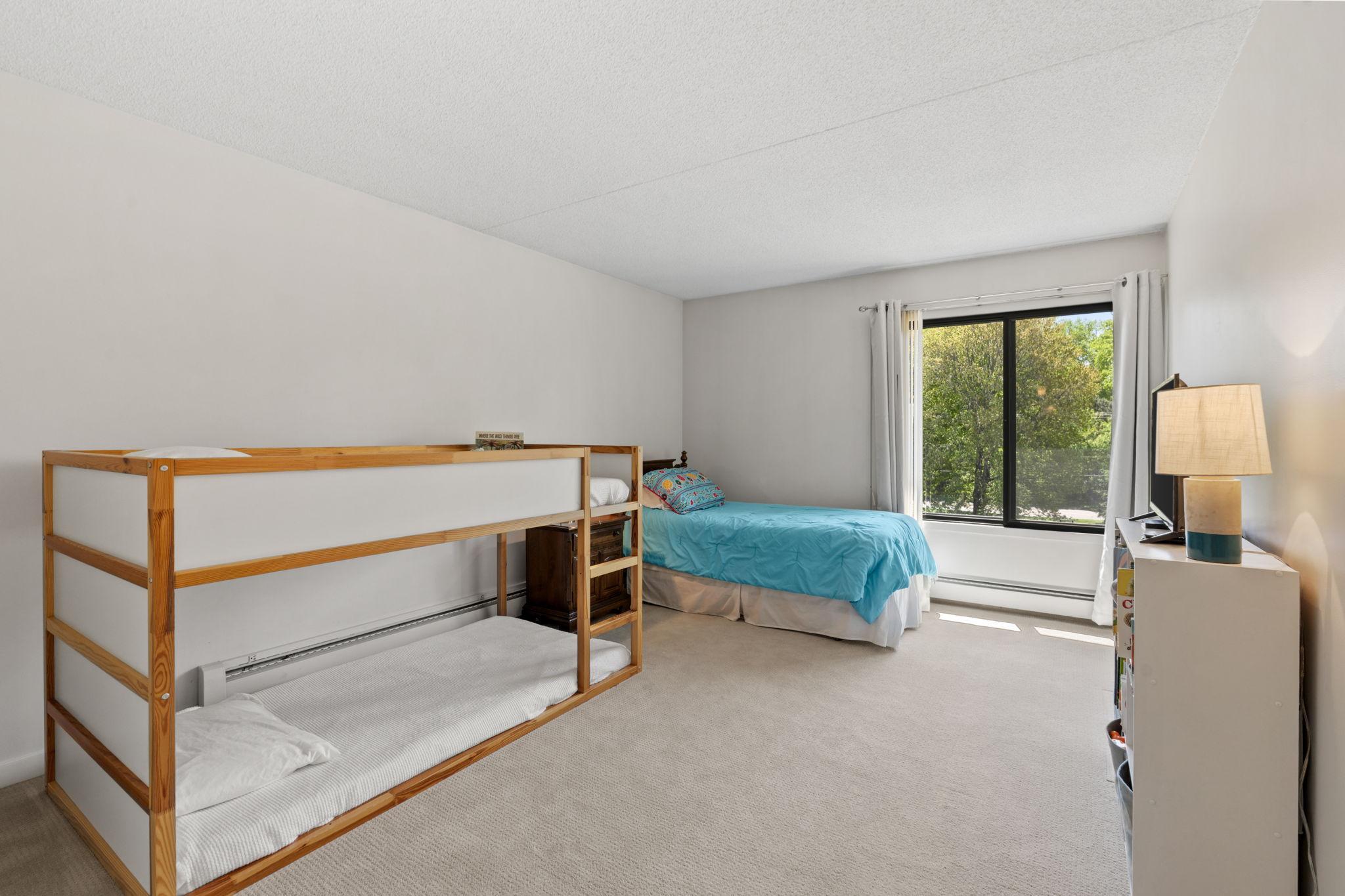 26-web-or-mls-2485 Lodin Ln E-26.jpg