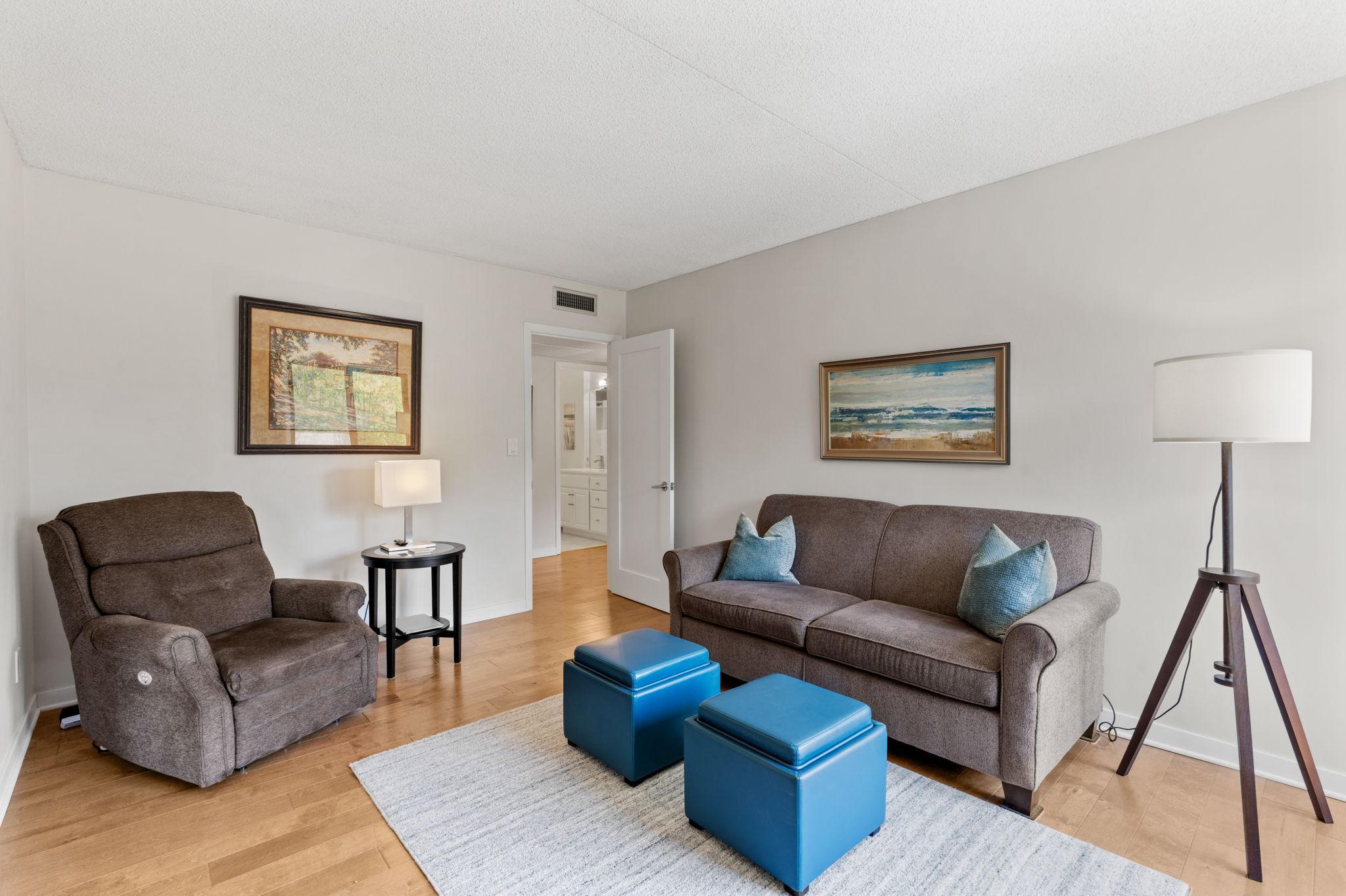 24-web-or-mls-2485 Lodin Ln E-24.jpg
