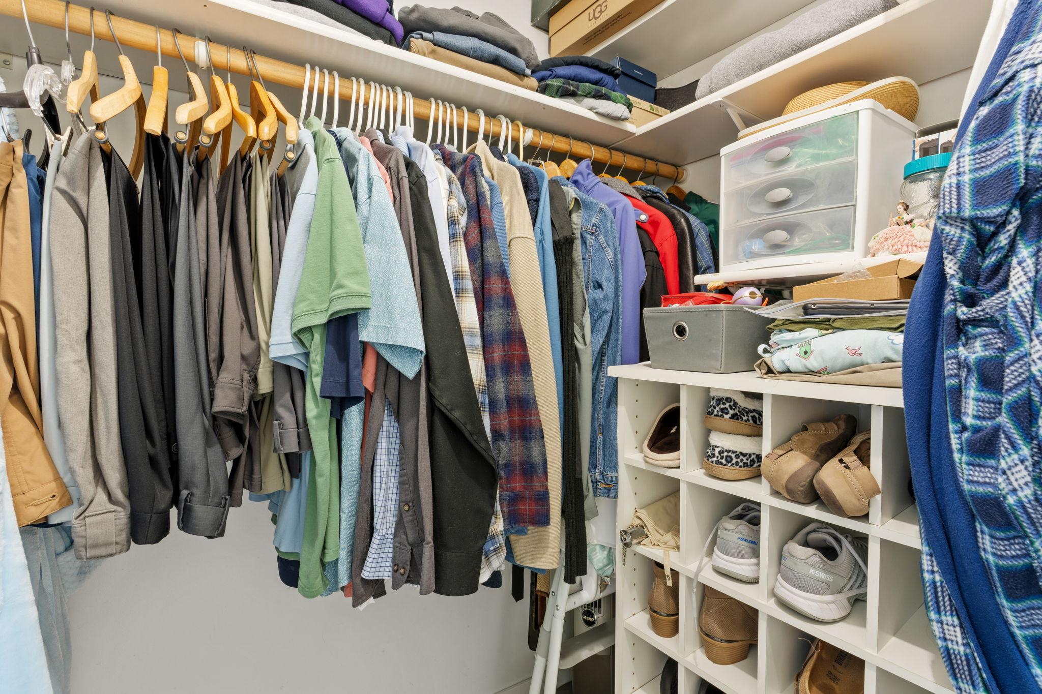 35-web-or-mls-2485 Lodin Ln E-35.jpg