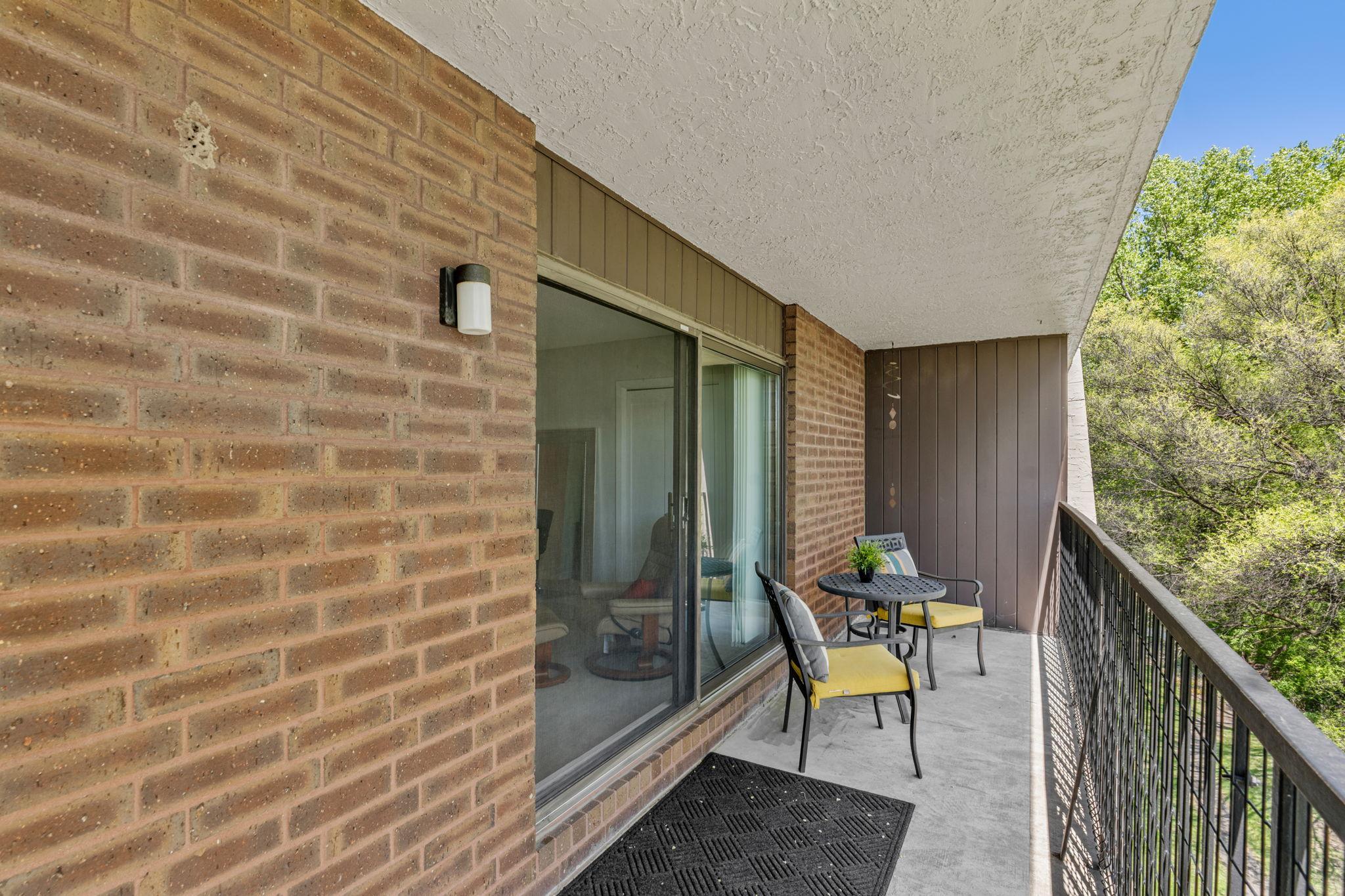 33-web-or-mls-2485 Lodin Ln E-33.jpg