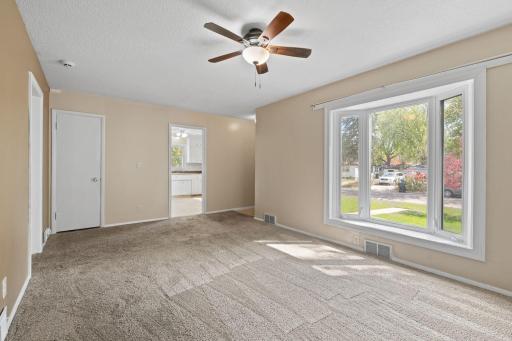 5237 Jersey Avenue N, Crystal, MN 55428