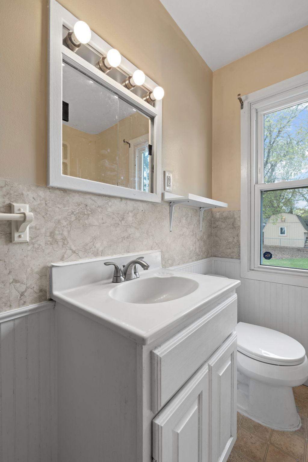 25-web-or-mls-5237 Jersey Ave N-25.jpg