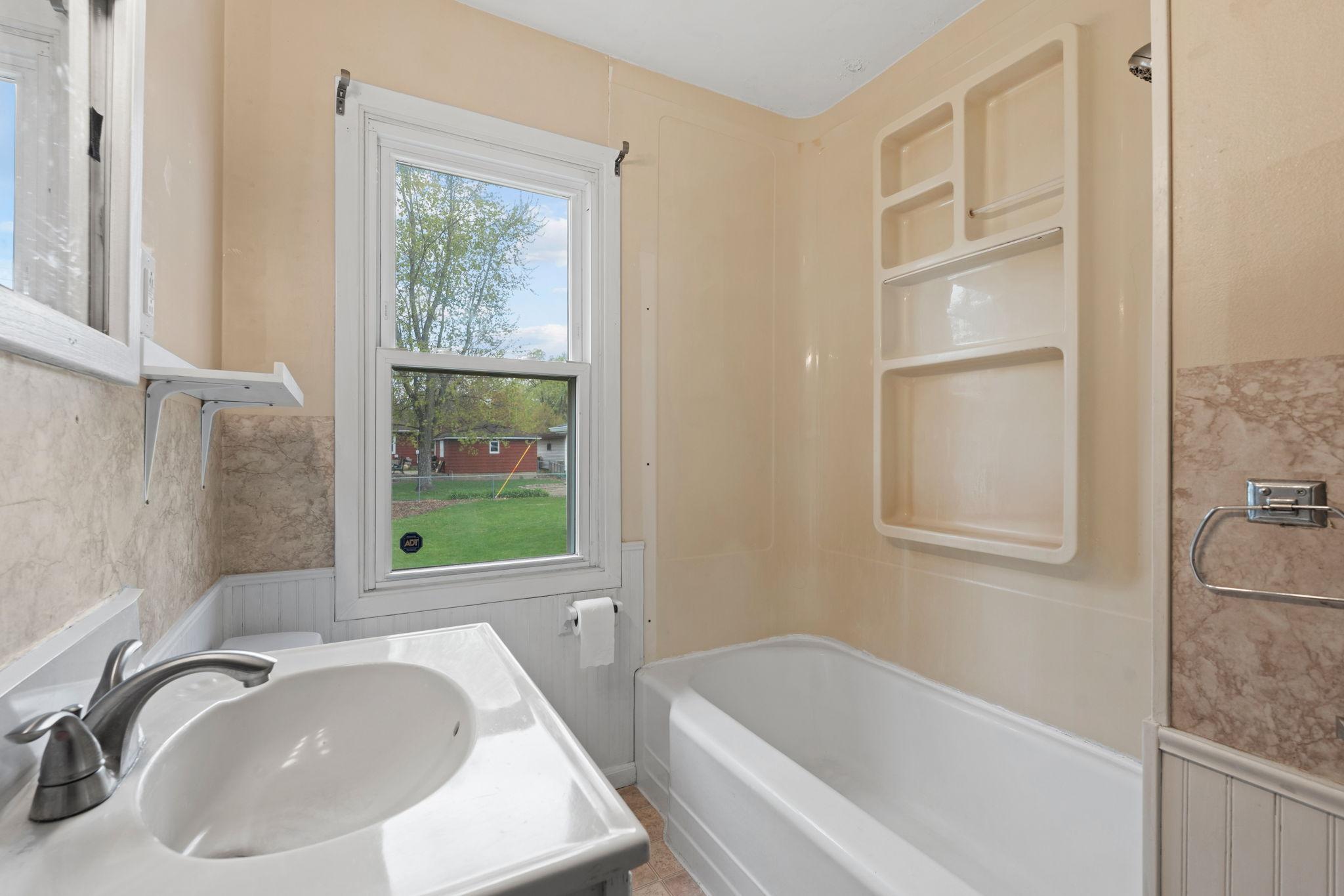 23-web-or-mls-5237 Jersey Ave N-23.jpg