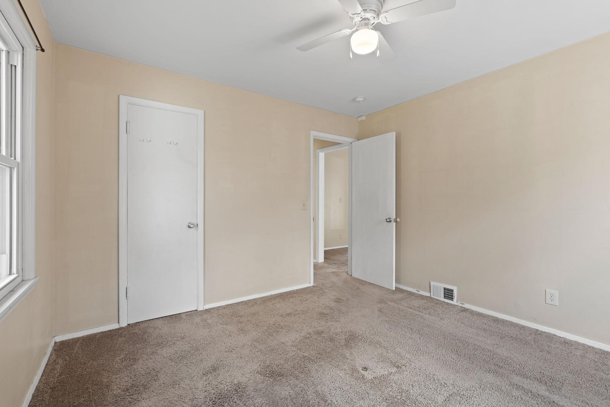 20-web-or-mls-5237 Jersey Ave N-20.jpg