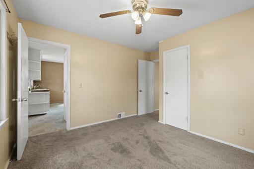 5237 Jersey Avenue N, Crystal, MN 55428