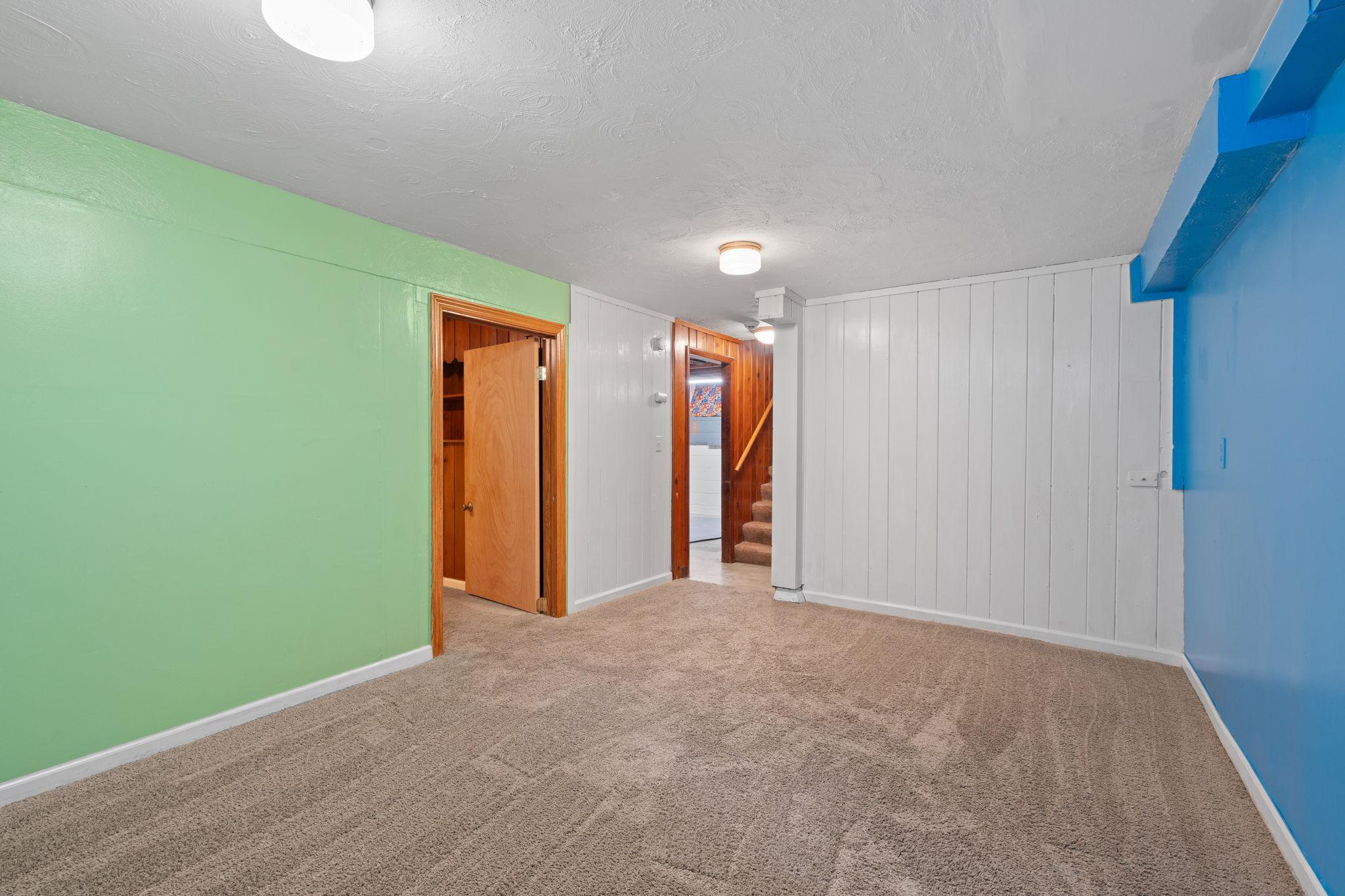 27-web-or-mls-5237 Jersey Ave N-27.jpg