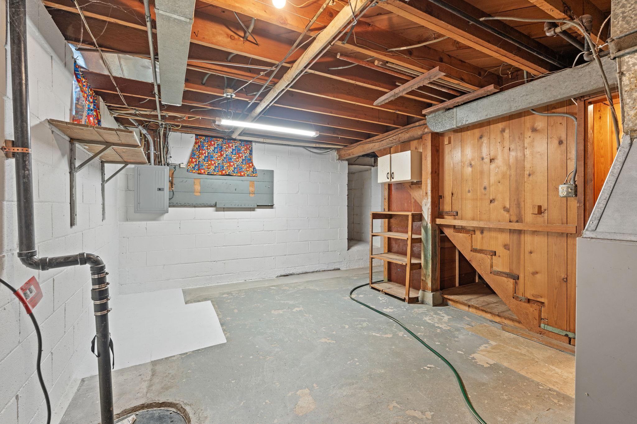 32-web-or-mls-5237 Jersey Ave N-32.jpg