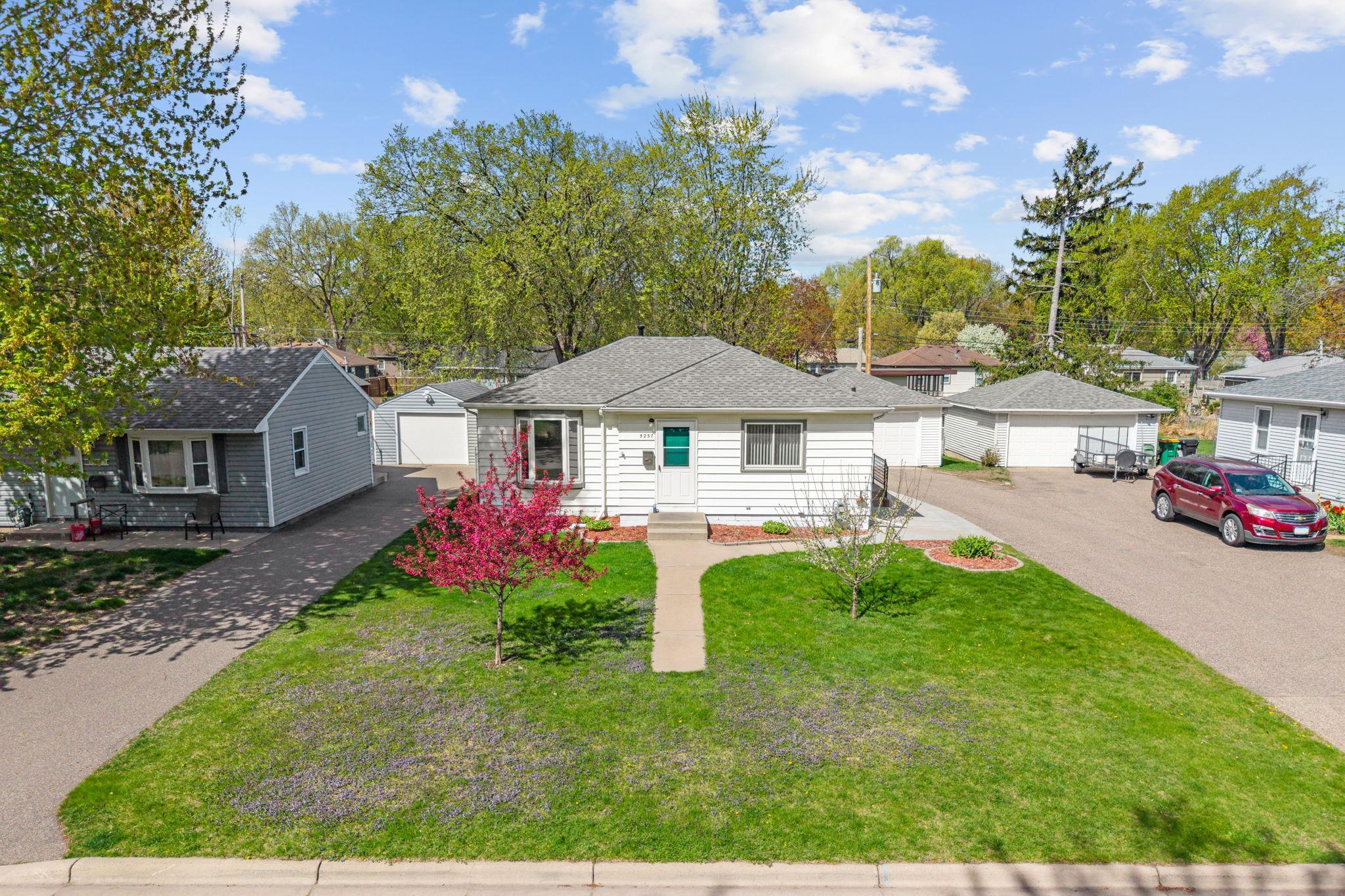 9-web-or-mls-5237 Jersey Ave N-9.jpg