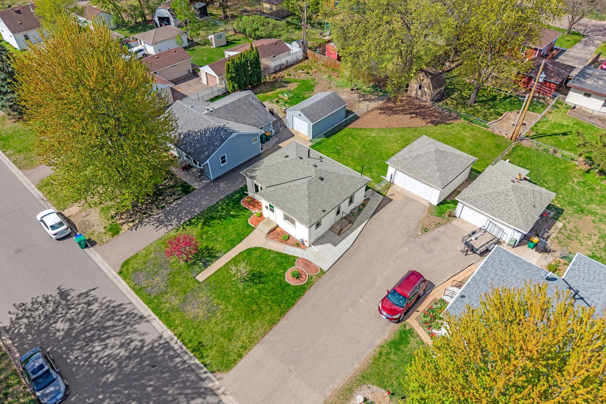 8-web-or-mls-5237 Jersey Ave N-8.jpg
