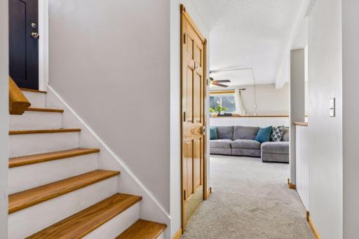 9055 Jamaca Court N, Lake Elmo, MN 55042