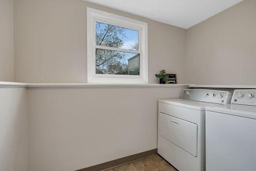 910 38th Avenue N, Saint Cloud, MN 56303