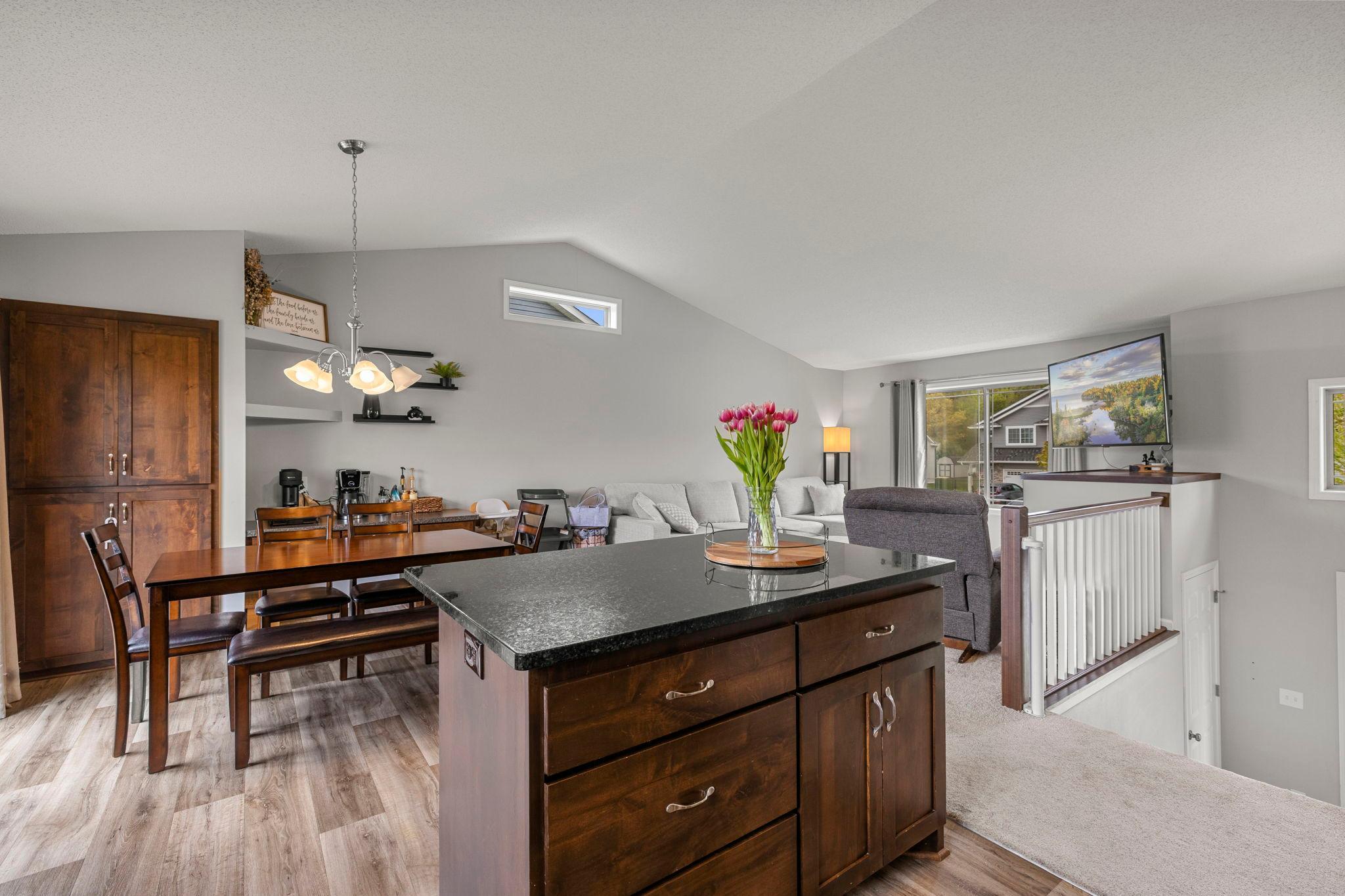 27-web-or-mls-19089 Johnson St NW-180.jpg