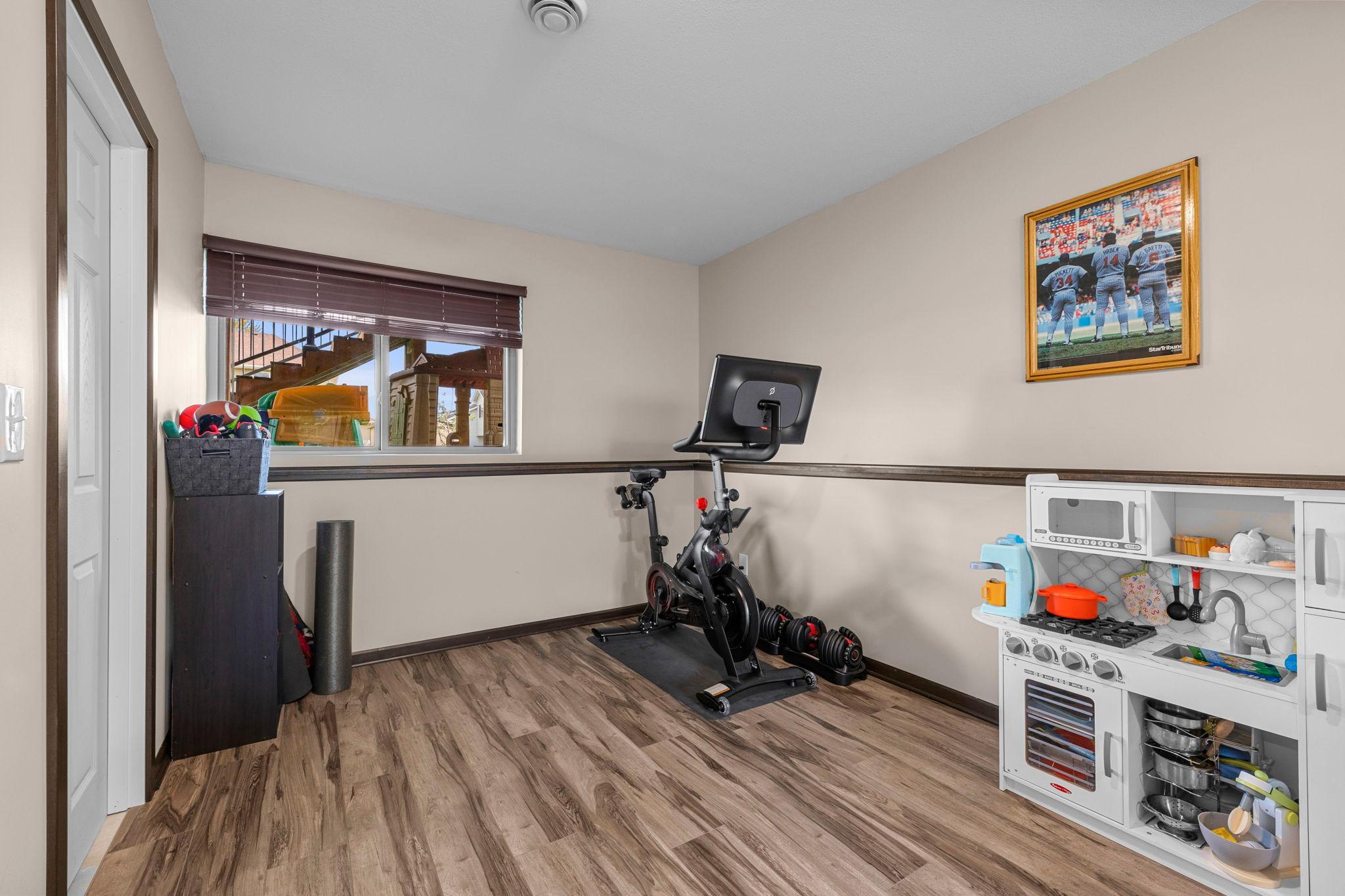 52-web-or-mls-19089 Johnson St NW-40.jpg
