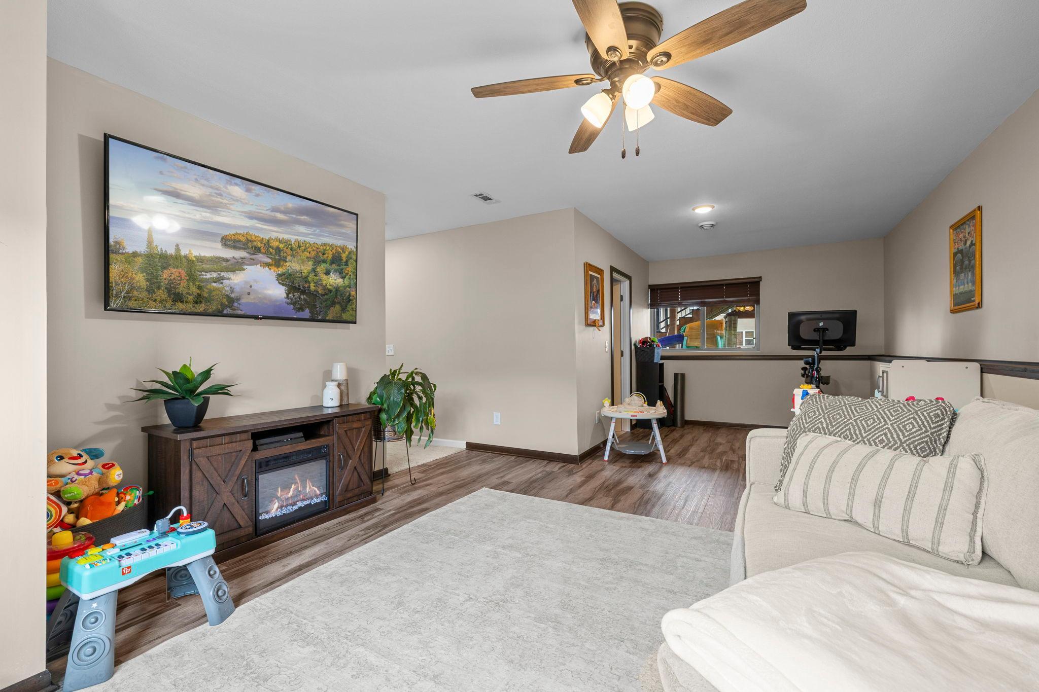 51-web-or-mls-19089 Johnson St NW-35.jpg
