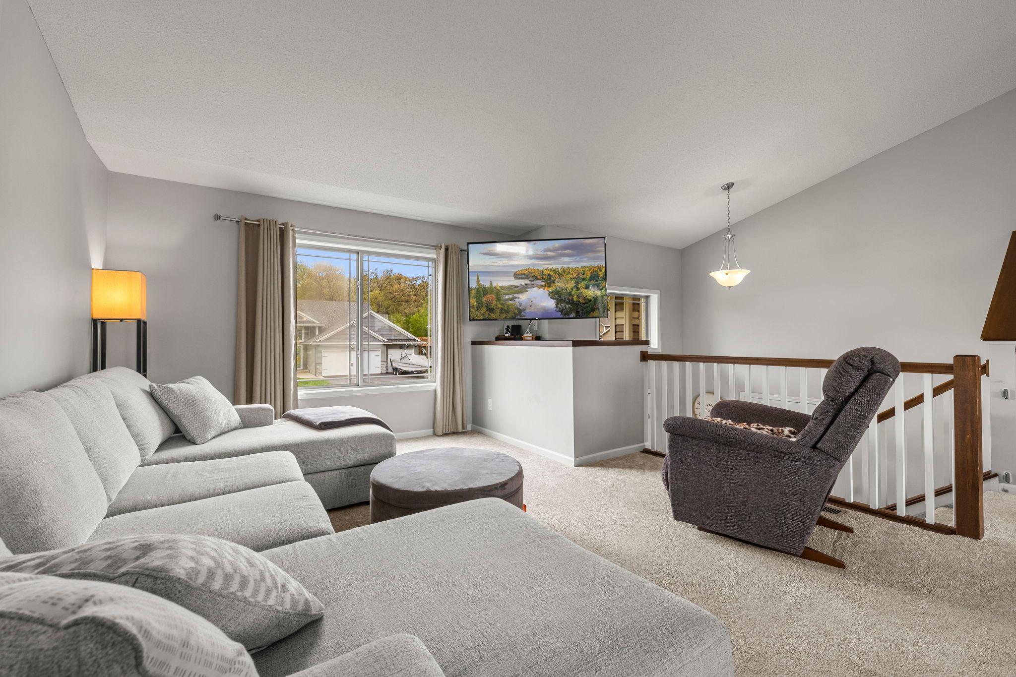 19-web-or-mls-19089 Johnson St NW-195.jpg