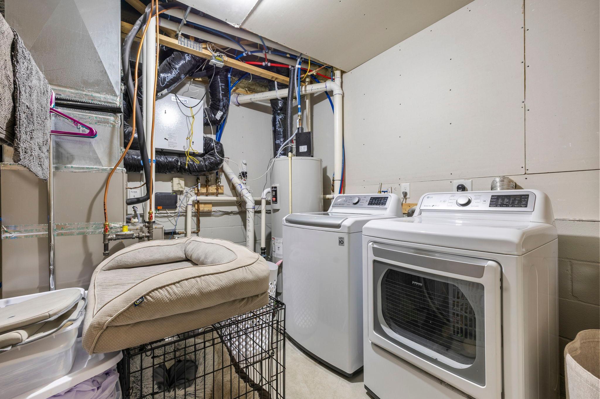 54-web-or-mls-19089 Johnson St NW-50.jpg
