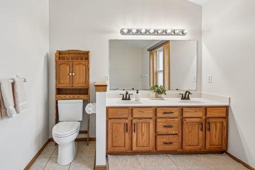 4909 Rusten Rd, Eagan, MN 55122