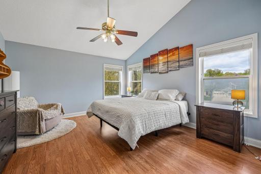 4909 Rusten Rd, Eagan, MN 55122