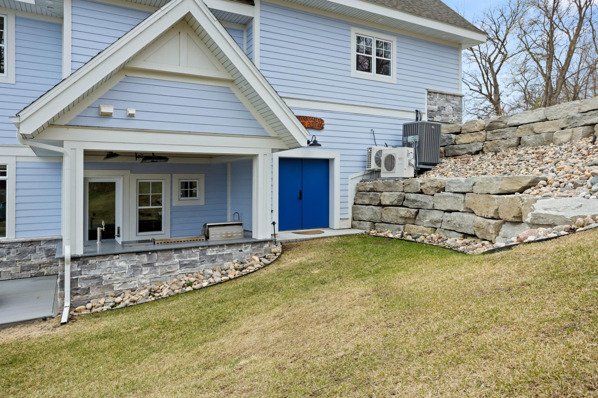 22195 Broadwater Dr