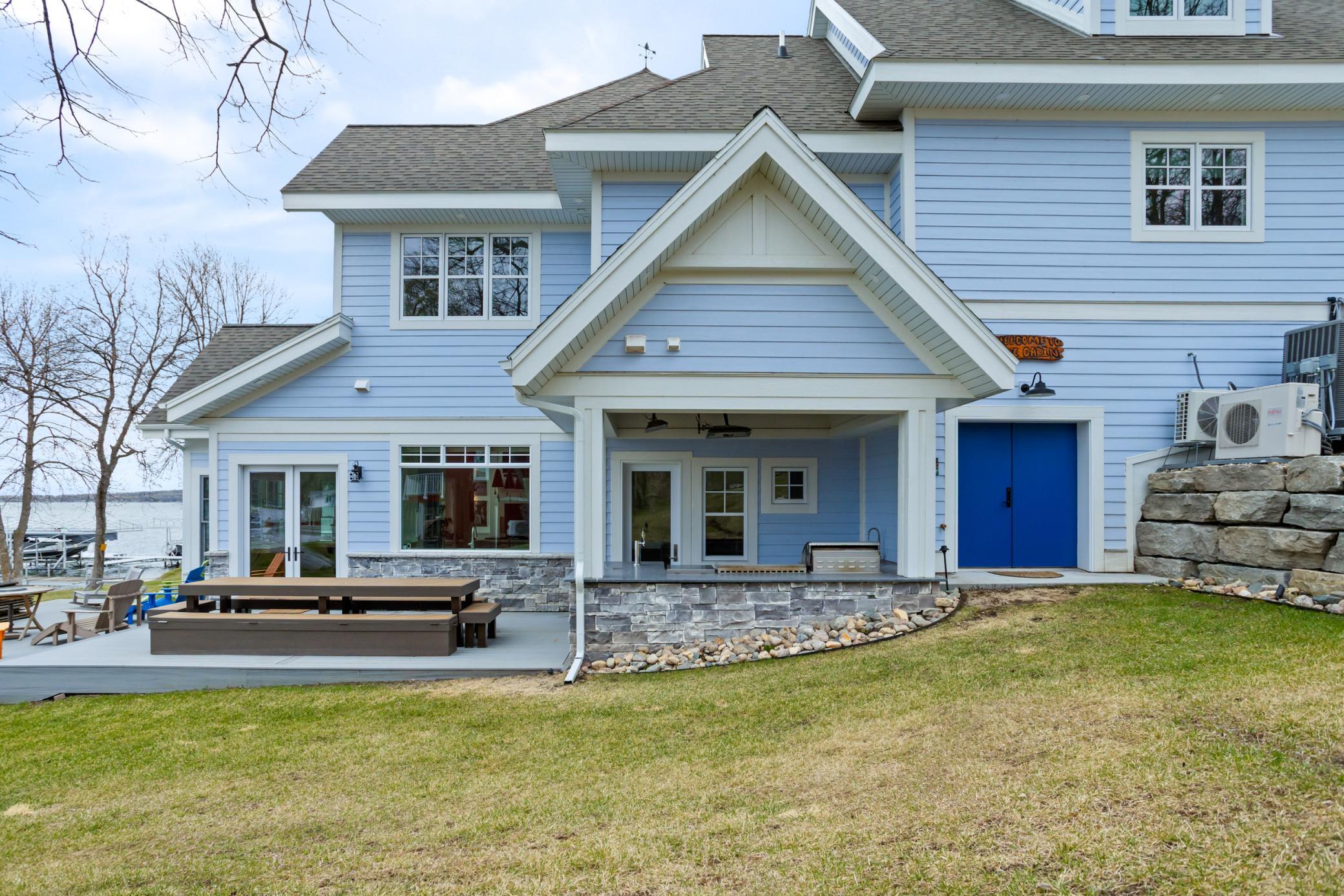 22195 Broadwater Dr