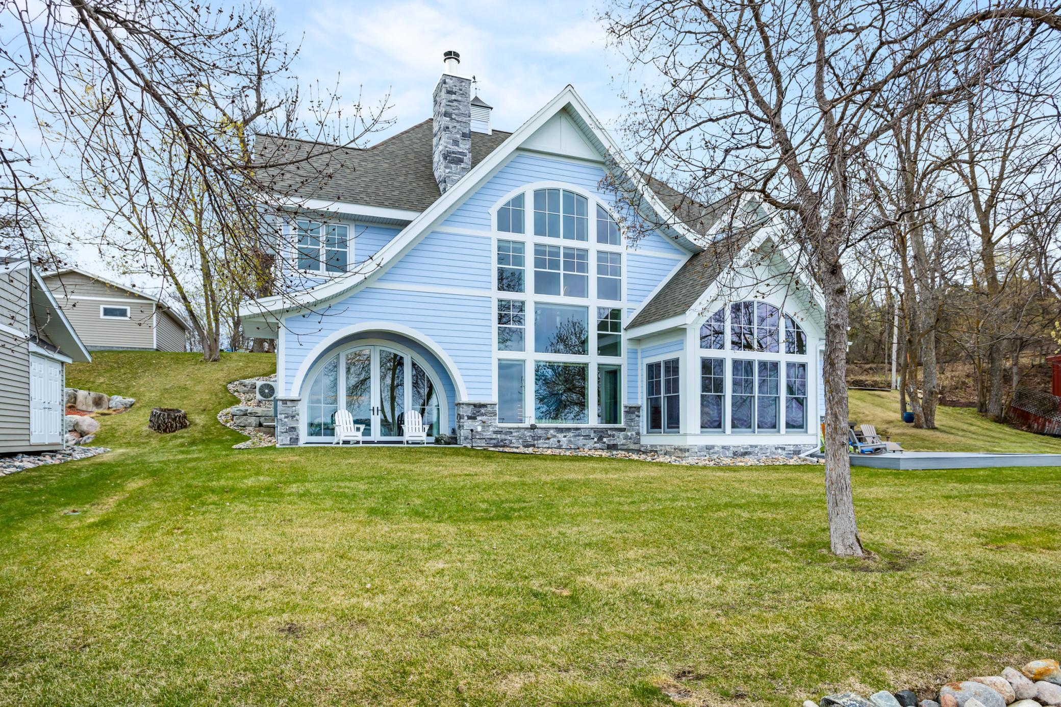 22195 Broadwater Dr