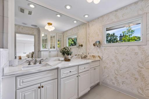 5708 Camelback Drive, Edina, MN 55436