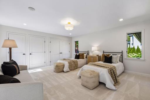 5708 Camelback Drive, Edina, MN 55436