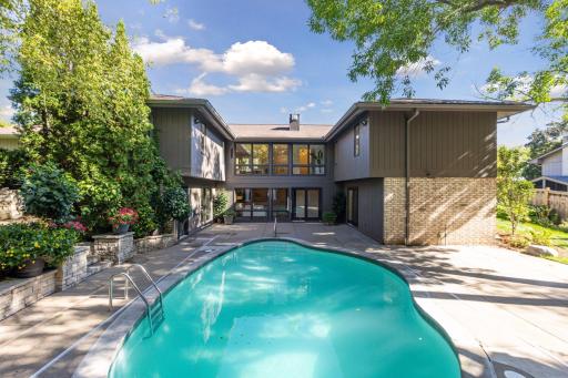 5708 Camelback Drive, Edina, MN 55436