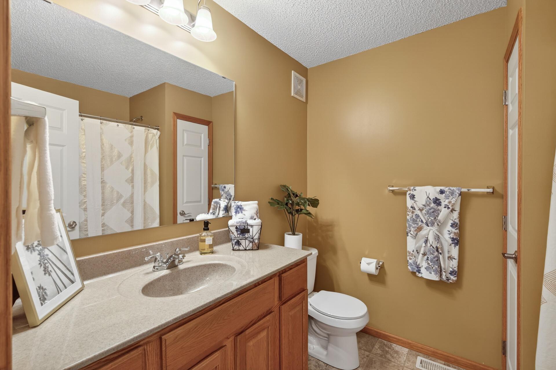 Full bath upstairs