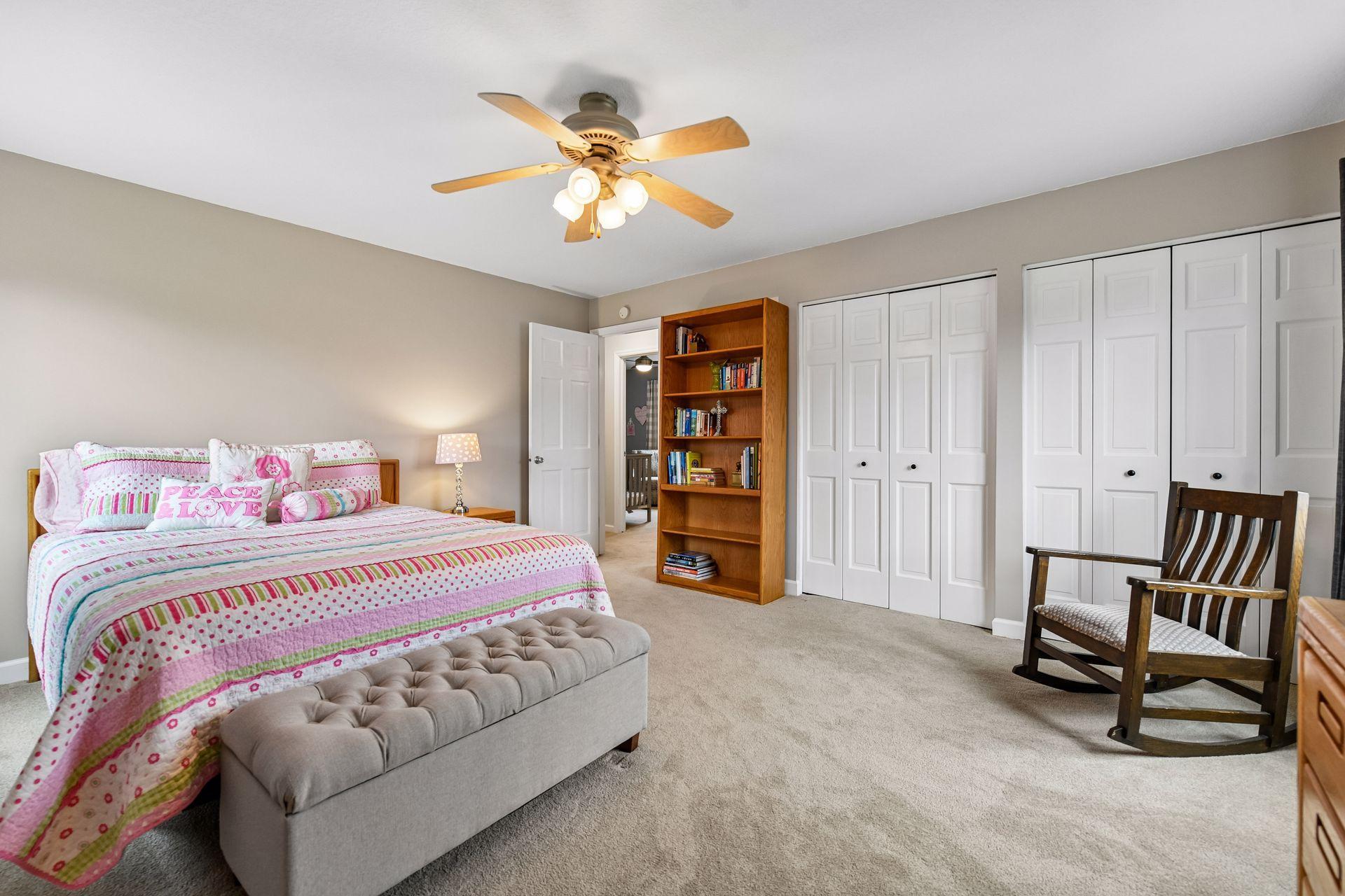 Double closet for plenty of storage space