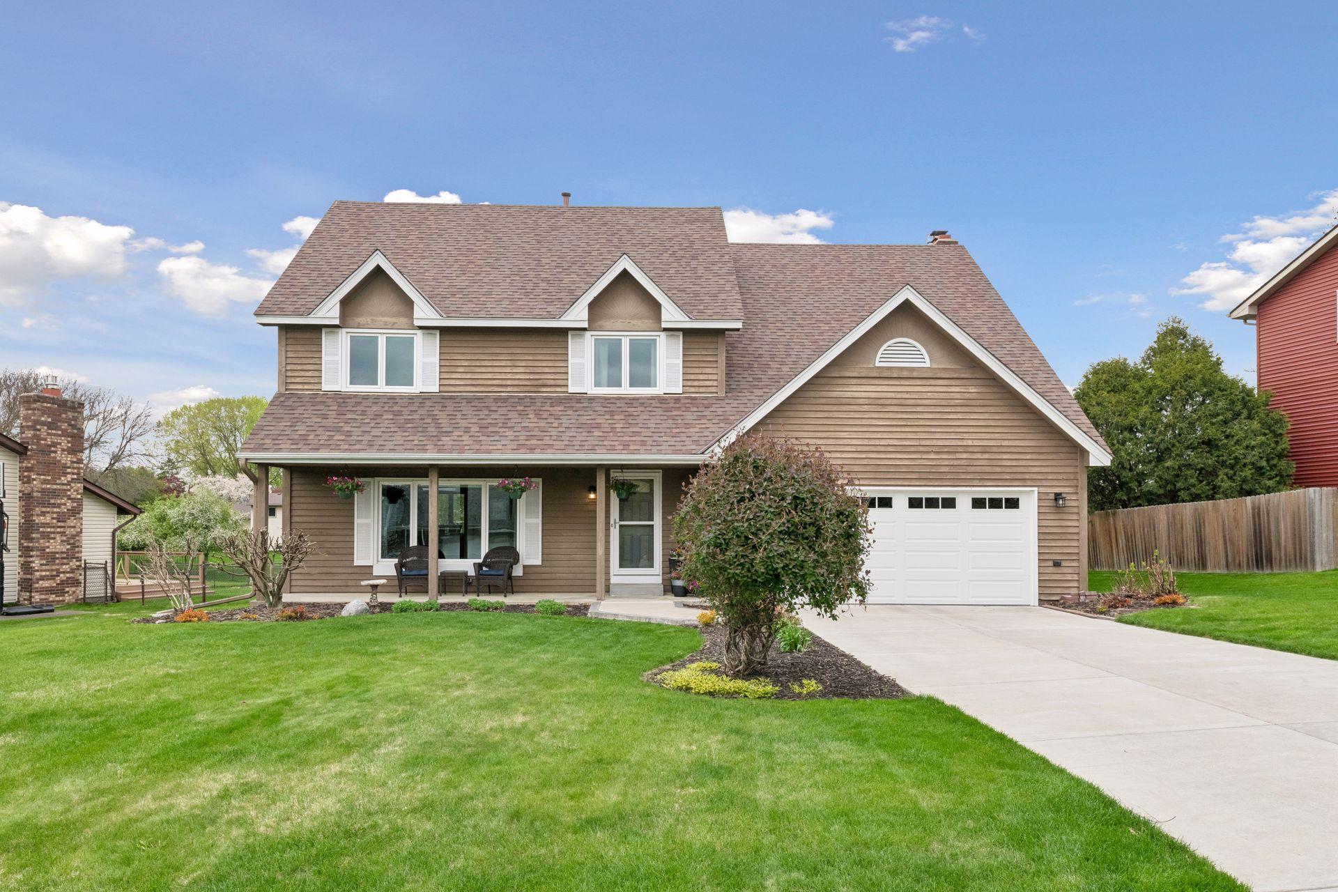 Welcome to 4115 Balsam Lane N!