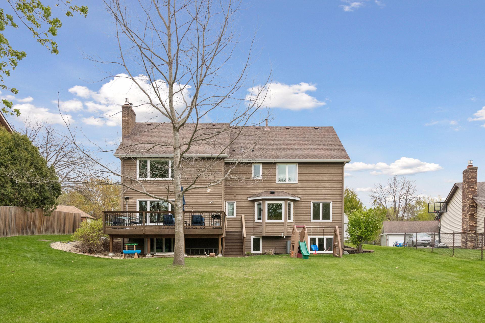 Easy access to nearby parks & trails.
