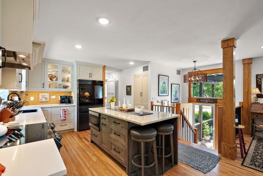 10920 32nd Avenue N, Minneapolis, MN 55441