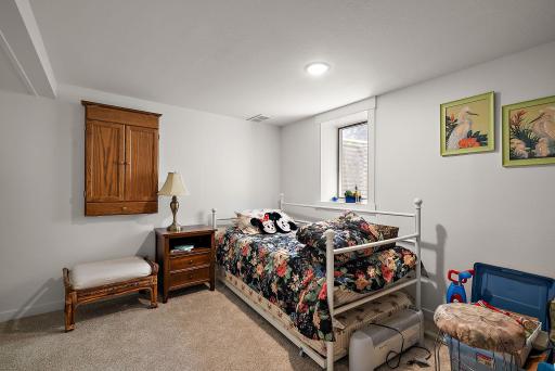 10920 32nd Avenue N, Minneapolis, MN 55441