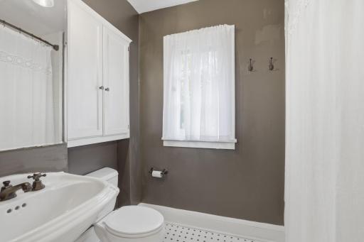 4530 Bruce Avenue, Minneapolis, MN 55424