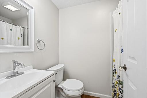 6433 Cavell Avenue N, Minneapolis, MN 55428