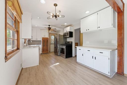 6048 Dupont Avenue S, Minneapolis, MN 55419