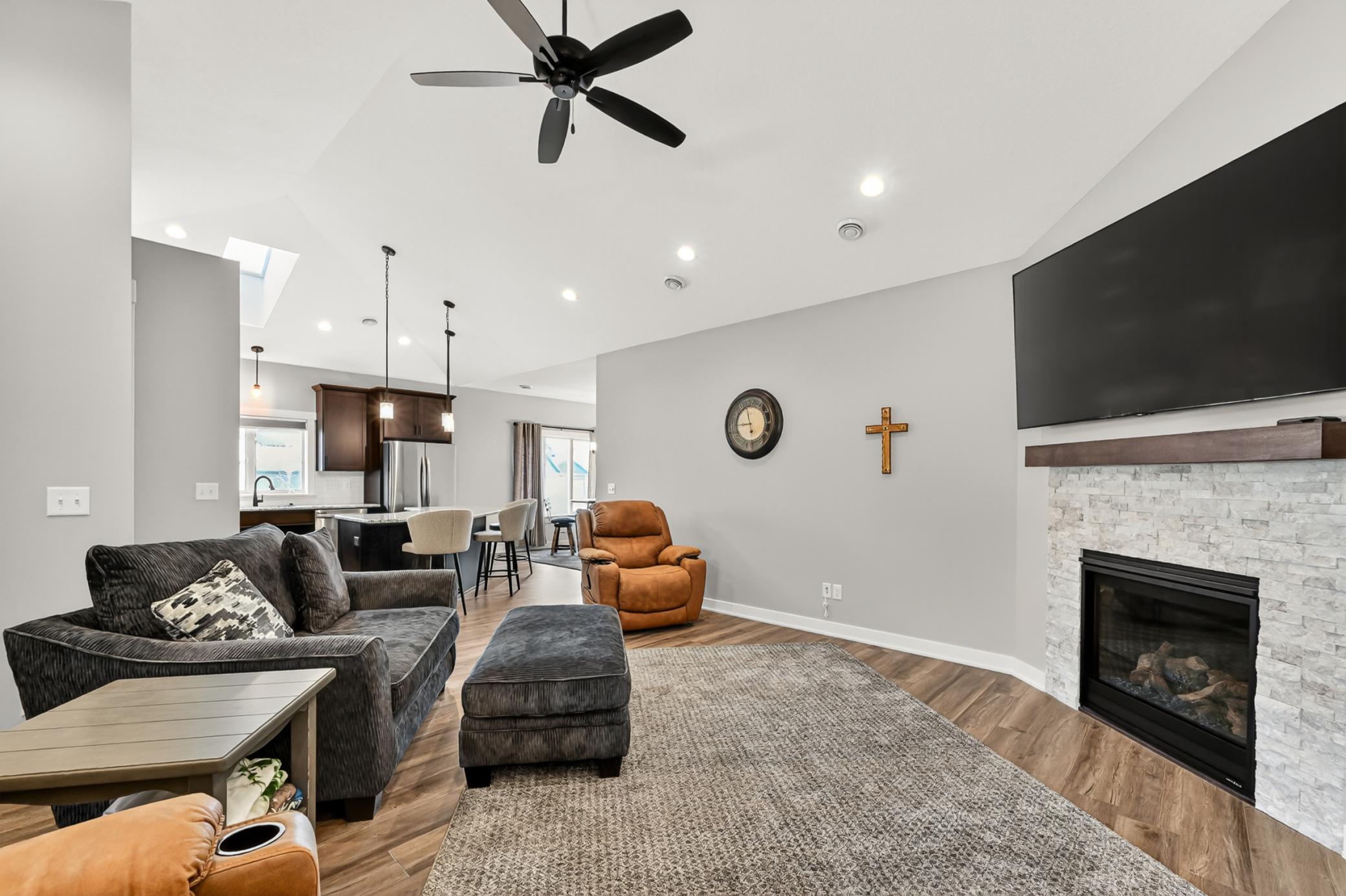 Living Room/Kitchen
