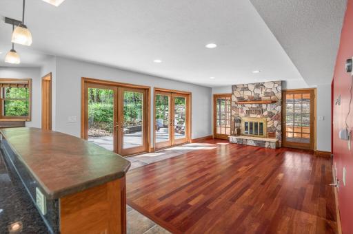 8750 Hunters Way, Apple Valley, MN 55124
