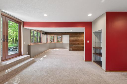 8750 Hunters Way, Apple Valley, MN 55124