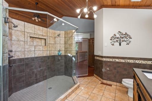 8750 Hunters Way, Apple Valley, MN 55124