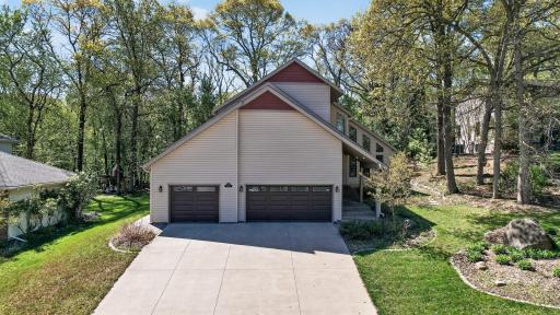 8750 Hunters Way, Apple Valley, MN 55124