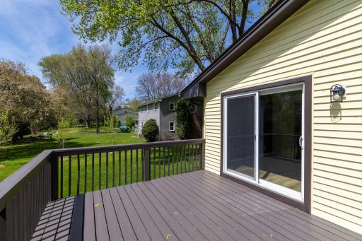 738 County Road B E, Saint Paul, MN 55117