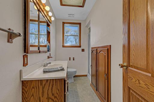 21372 273rd Ave, Paynesville, MN 56362