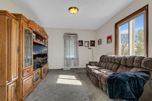 21372 273rd Ave, Paynesville, MN 56362