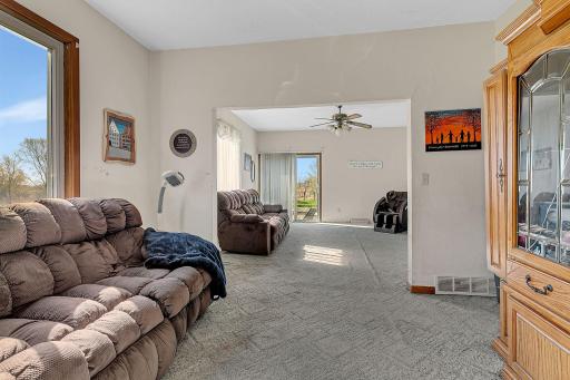 21372 273rd Ave, Paynesville, MN 56362