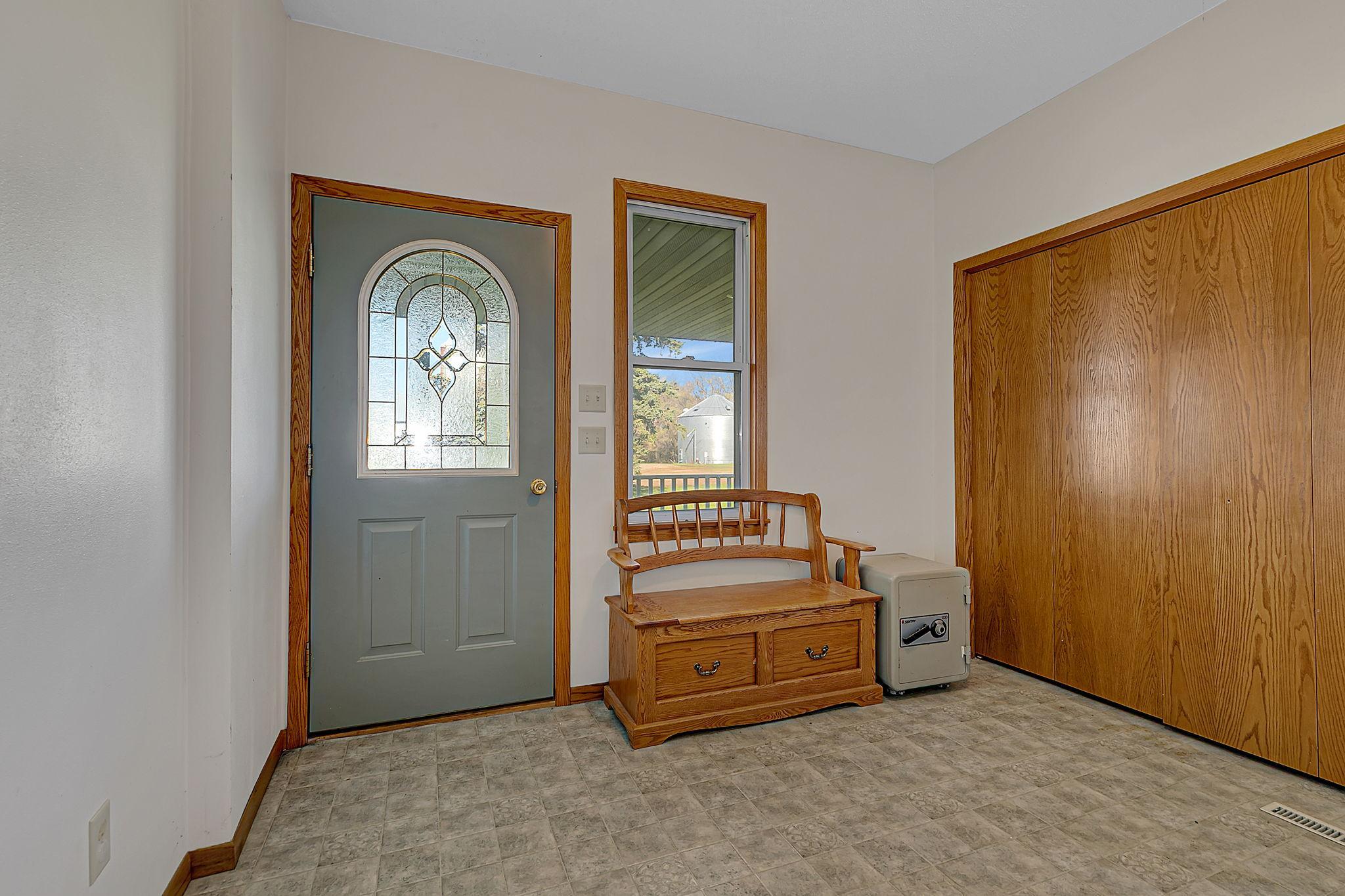 Office or 4th main floor bedrrom